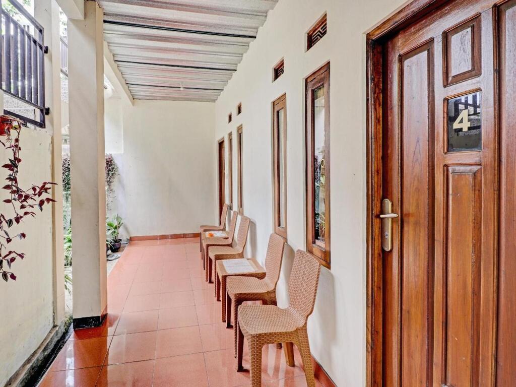 Adinda Homestay Lembang Exterior photo