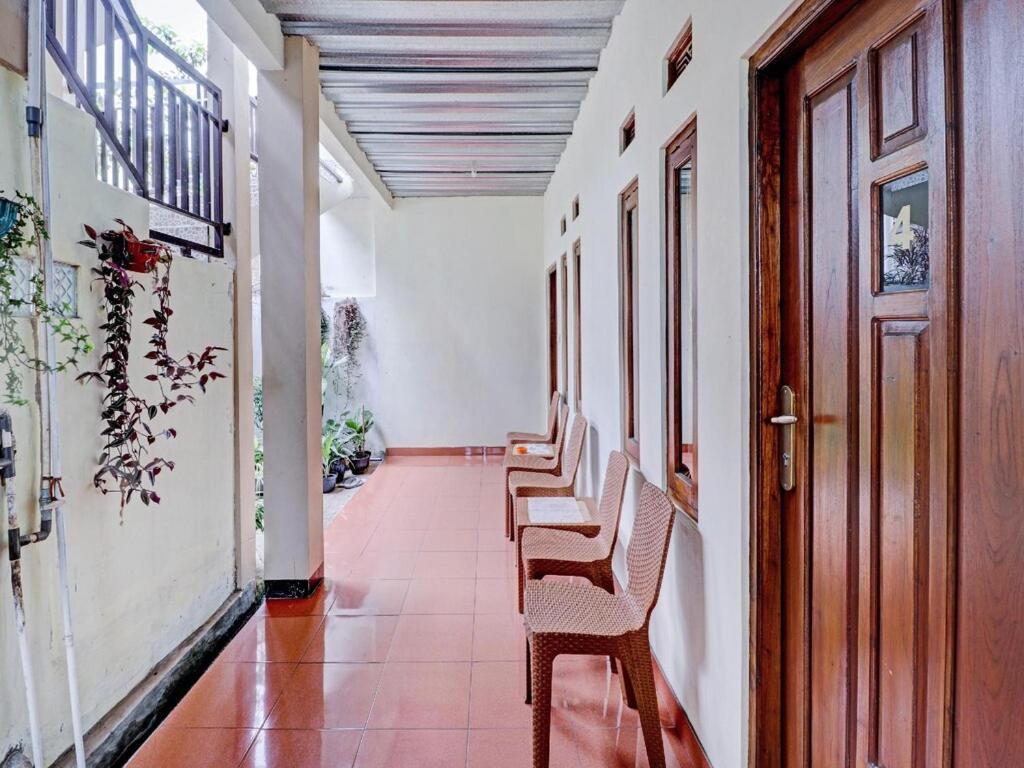 Adinda Homestay Lembang Exterior photo